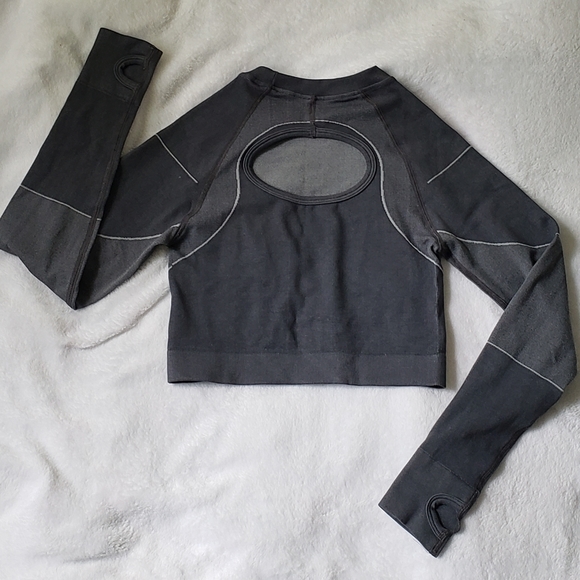 Seamless long sleeve crop - Picture 3 of 5